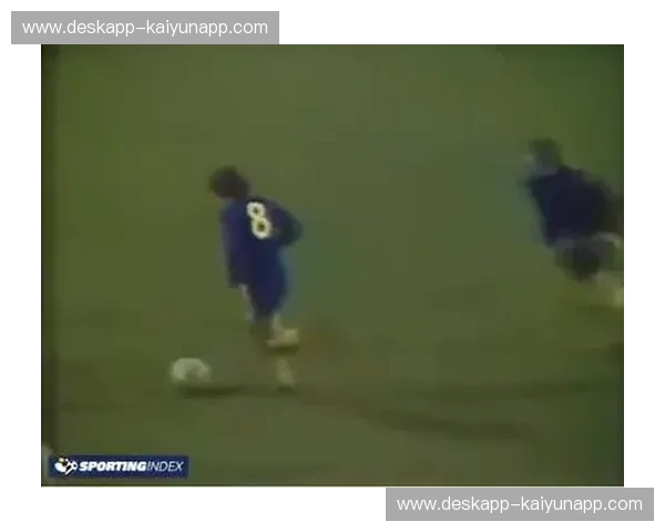 德比郡的绿茵梦想：蓝军来袭，斯坦福桥的幽灵能否在普赖德公园回响？